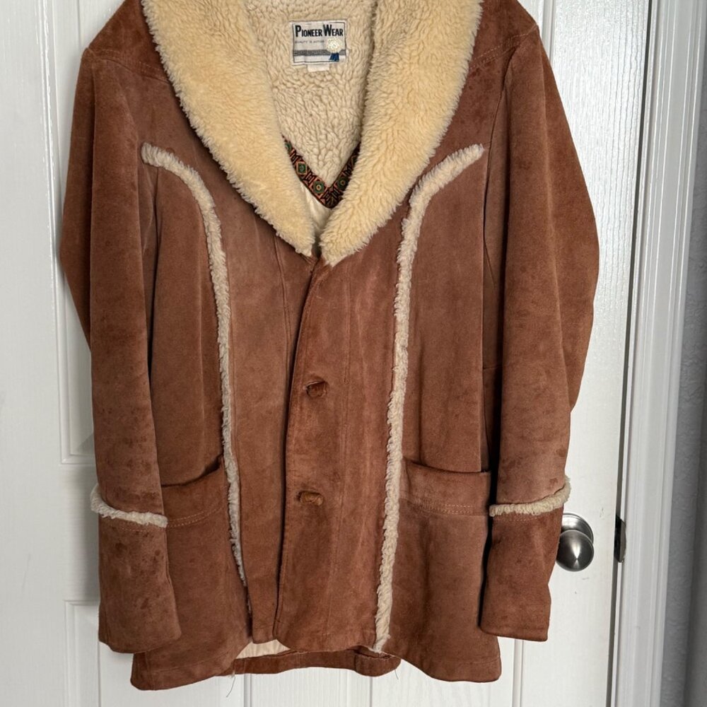Pioneer Wear Vintage Mens Shearling Suede Coat With Embroidered Trim & Quilted L - Picture 2 of 8
